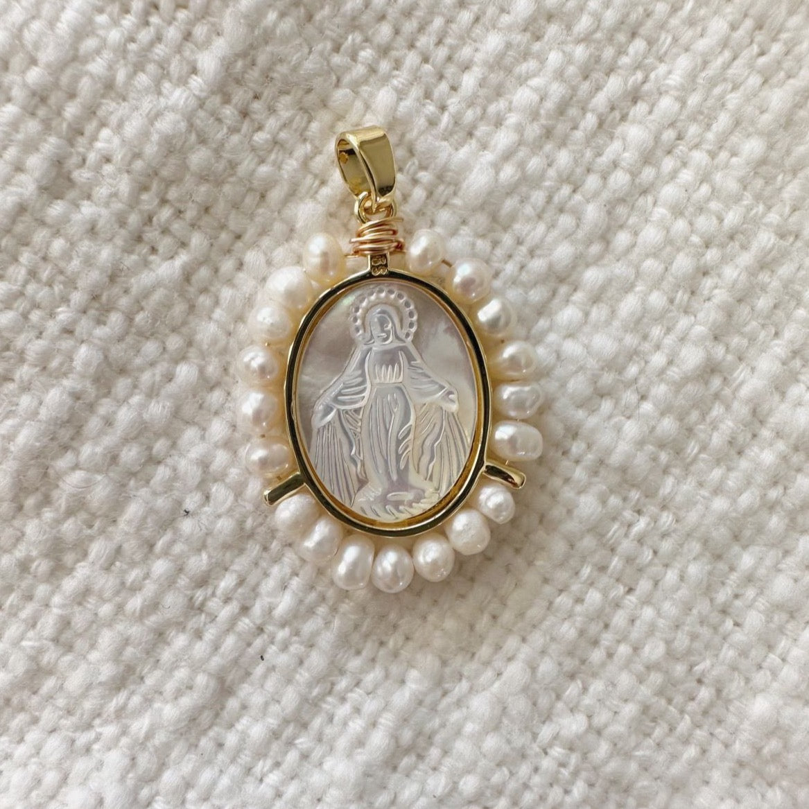 Medalla de Virgen María