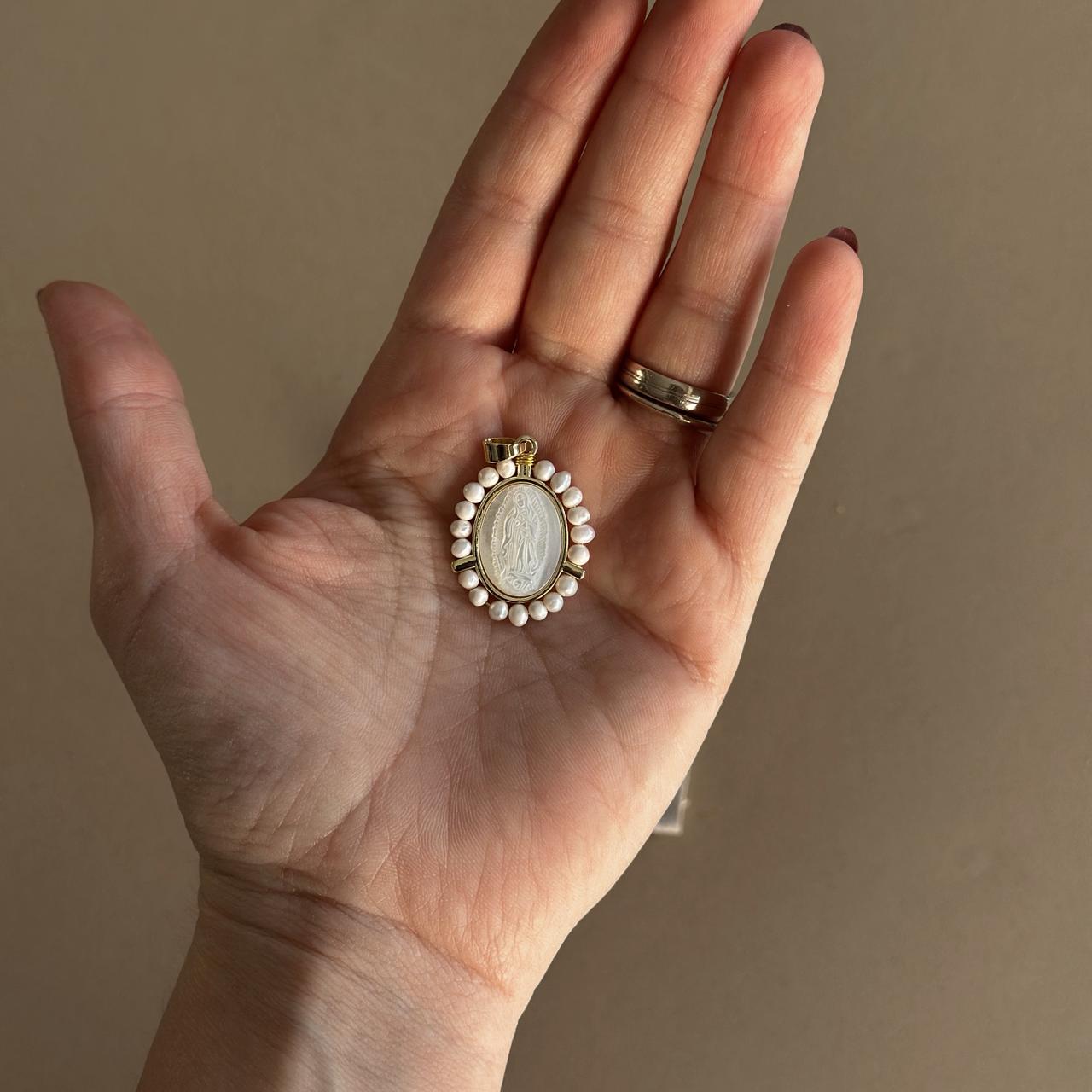 Medalla de Virgen María