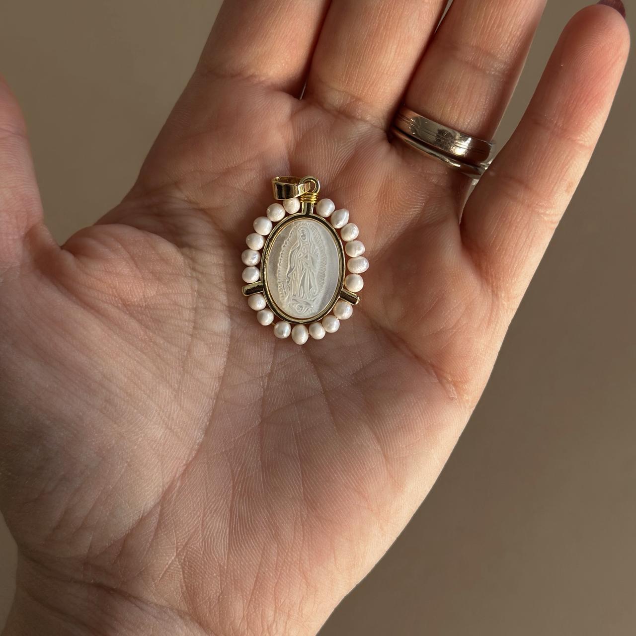 Medalla de Virgen María